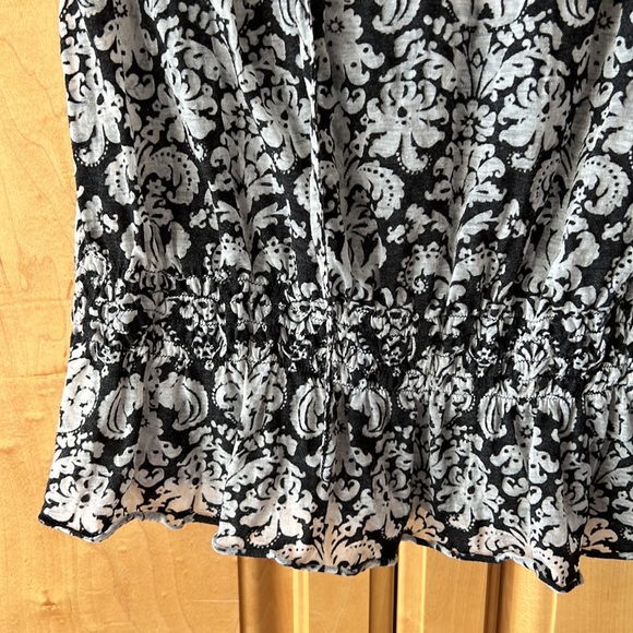 Adiktd Women’s Top - Picture 2 of 6